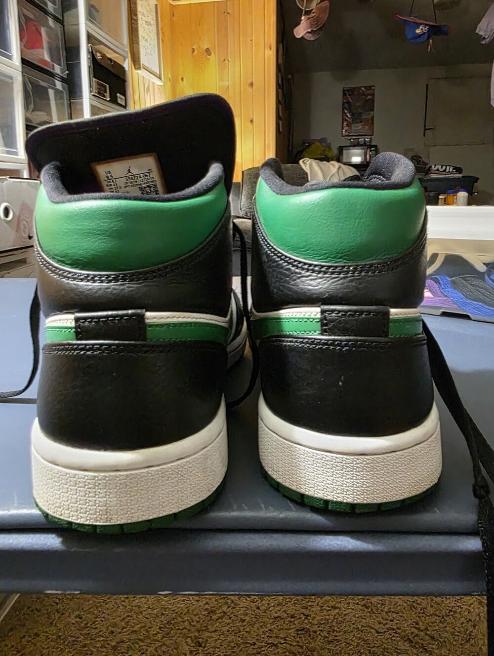 Jordan 1 Men's High-Top Sneakers in Black and Pine Green Size 9.5m Like New. - Picture 5 of 7
